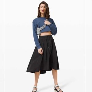 LULULEMON time to flounce black midi skirt